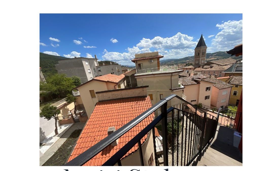 Ferro e Linea classica un connubio imprescindibile su recinzioni, cancelli e ringhiere per balconi